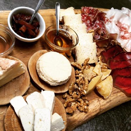Agriturismo Di Charme E Ristorante Stallato Il Filo Di Paglia Carro Kültér fotó
