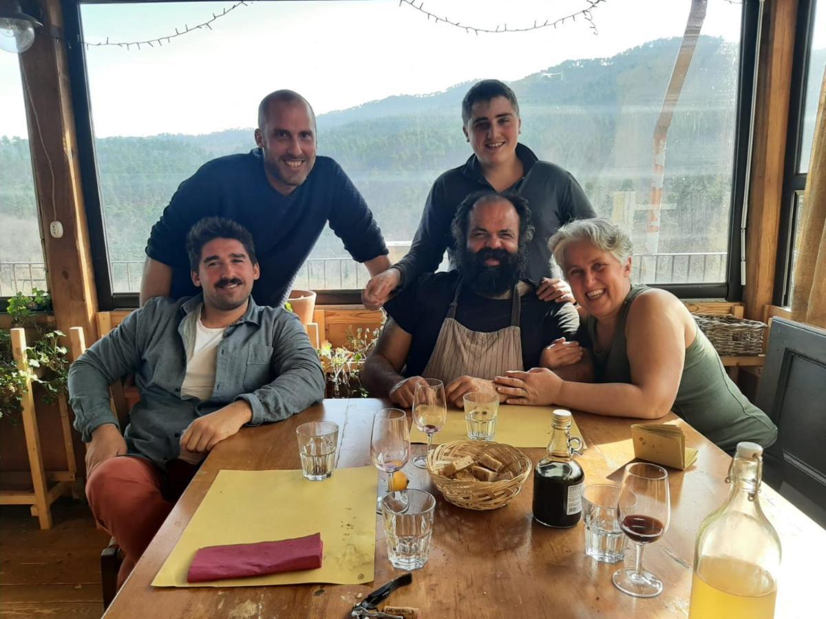 Agriturismo Di Charme E Ristorante Stallato Il Filo Di Paglia Carro Kültér fotó