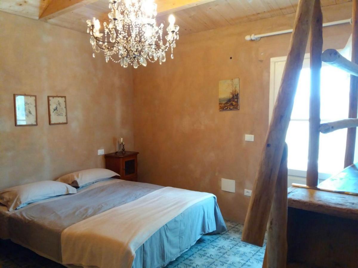 Agriturismo Di Charme E Ristorante Stallato Il Filo Di Paglia Carro Kültér fotó