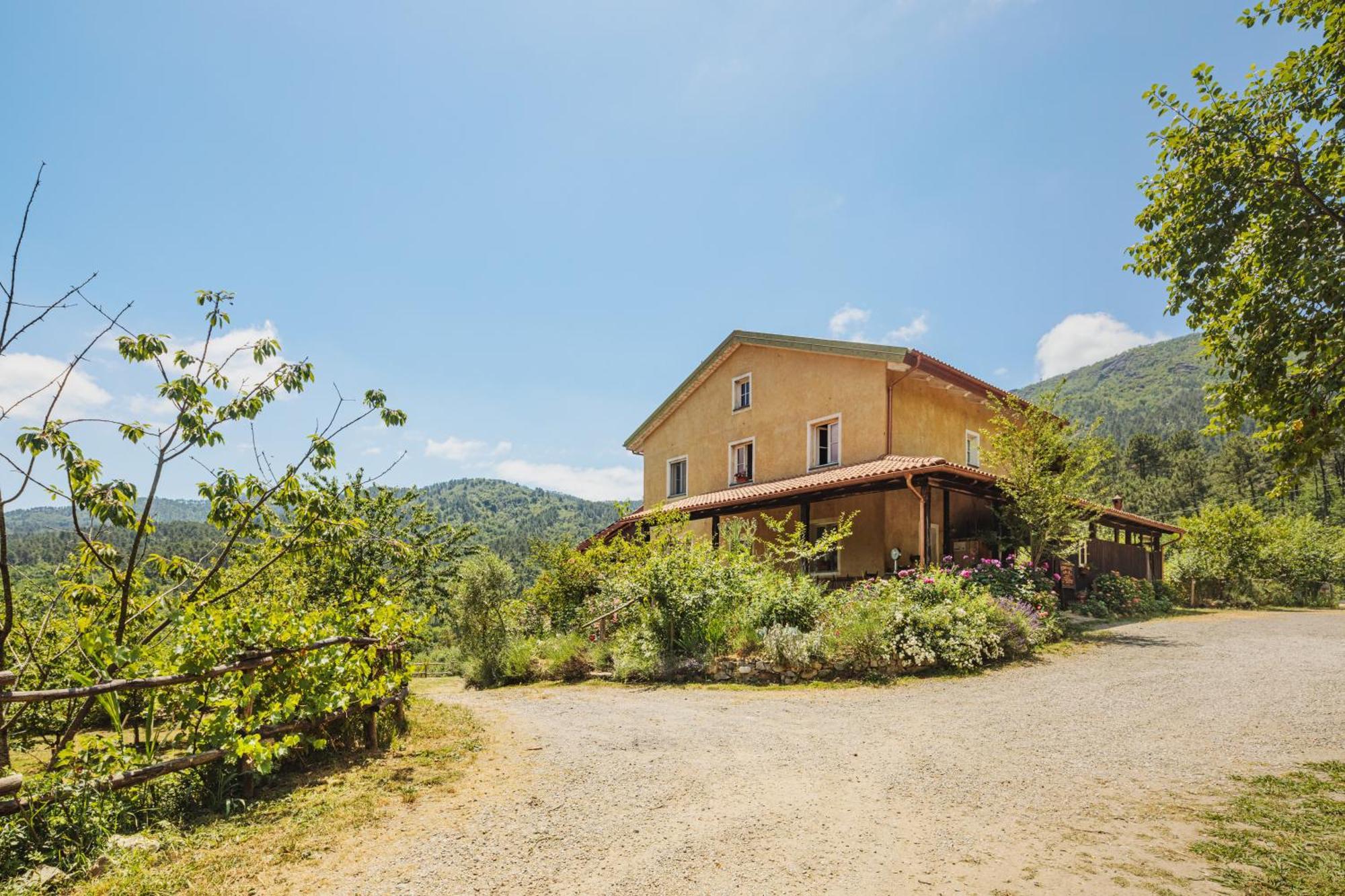 Agriturismo Di Charme E Ristorante Stallato Il Filo Di Paglia Carro Kültér fotó